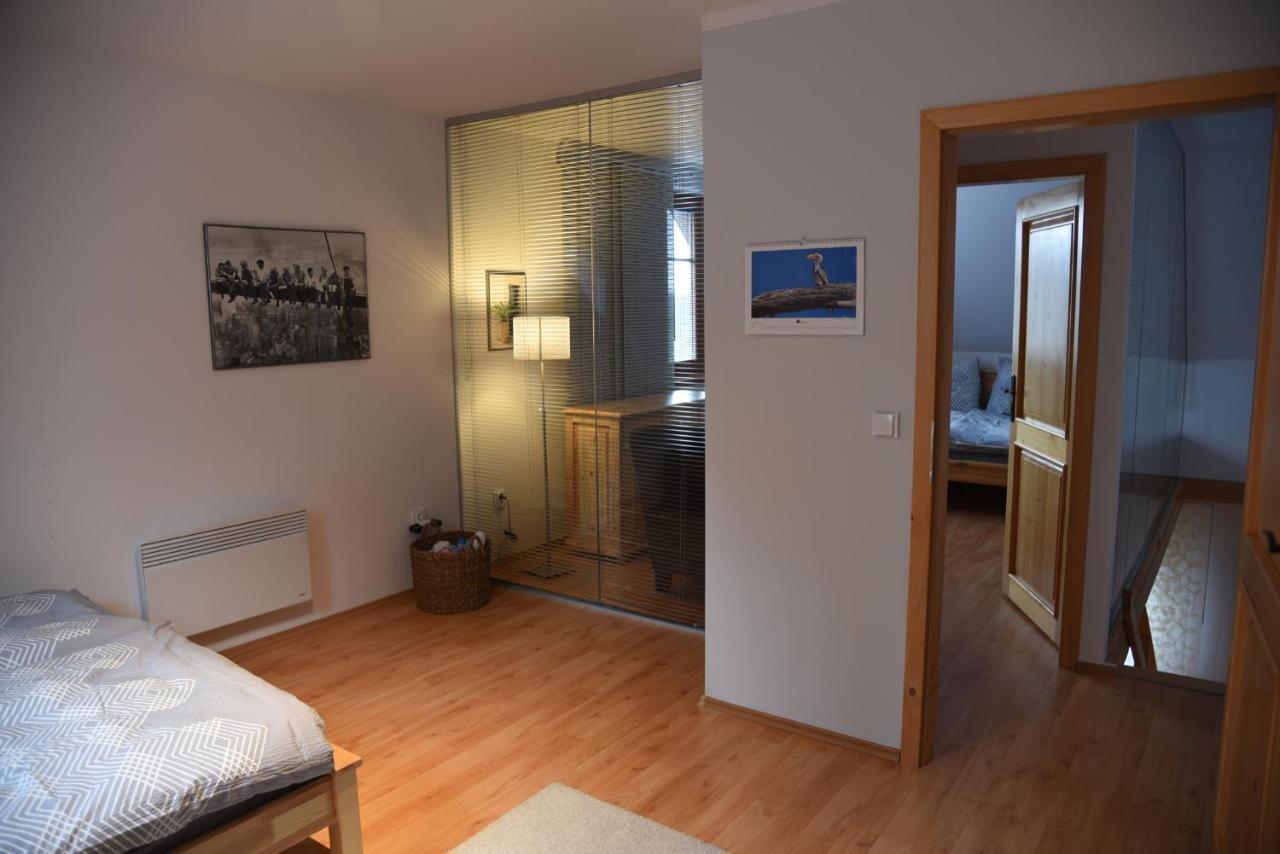 Apartman Mezi Kopci - Mid Hills Apartment Roudnice Экстерьер фото